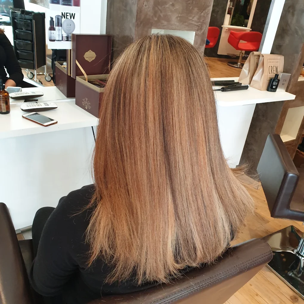 Farbe & Balayage: Ergebnis im Salon